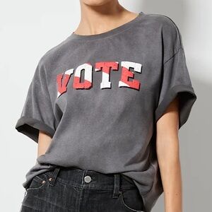 Alice + Olivia X I AM A VOTER EVAN Oversized Tee in color United Gray Size XS